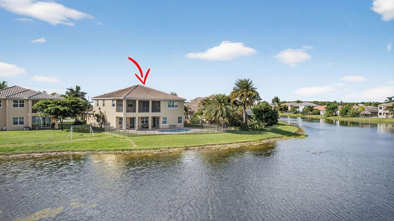 For Sale: $1,125,000 (5 beds, 4 baths, 4039 Square Feet)