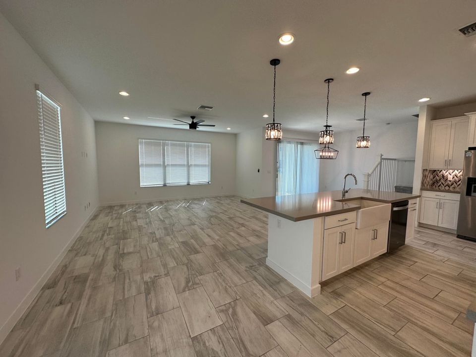 For Sale: $635,800 (3 beds, 2 baths, 2450 Square Feet)