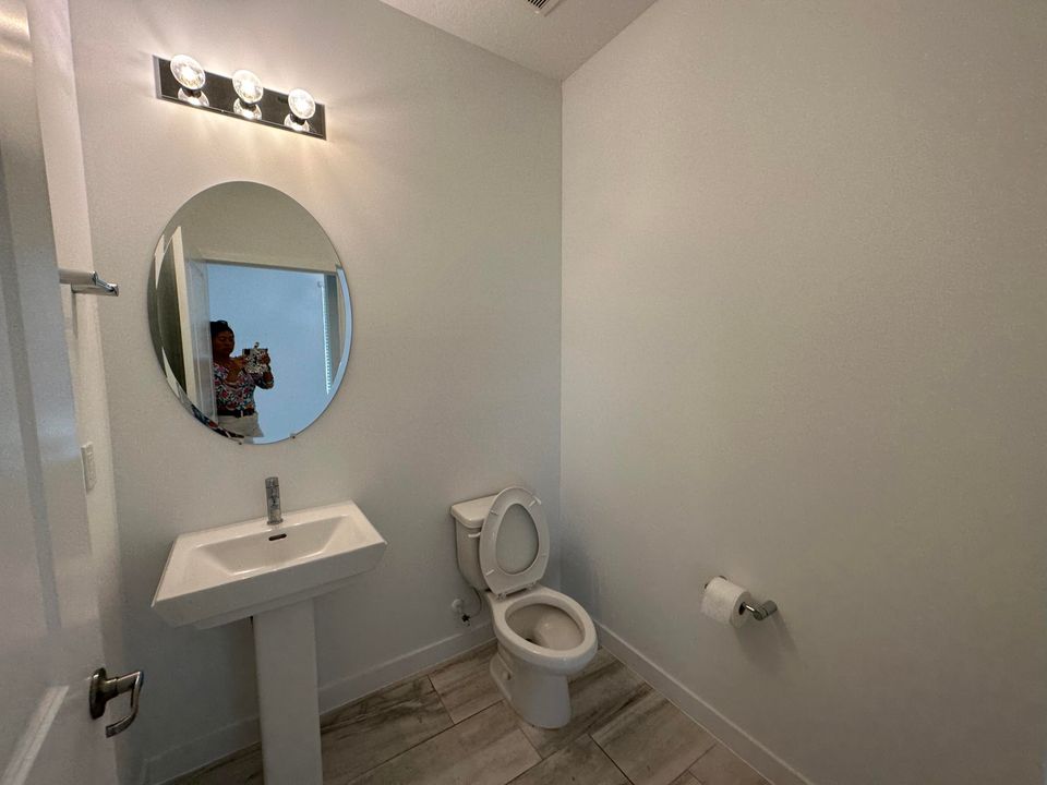 For Sale: $635,800 (3 beds, 2 baths, 2450 Square Feet)