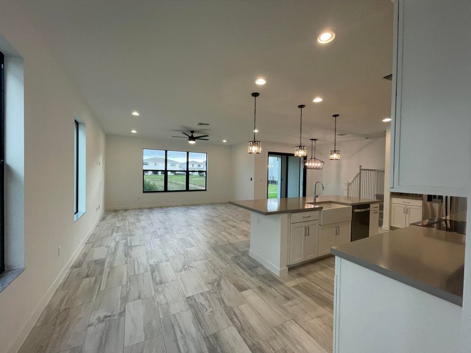 For Sale: $635,800 (3 beds, 2 baths, 2450 Square Feet)