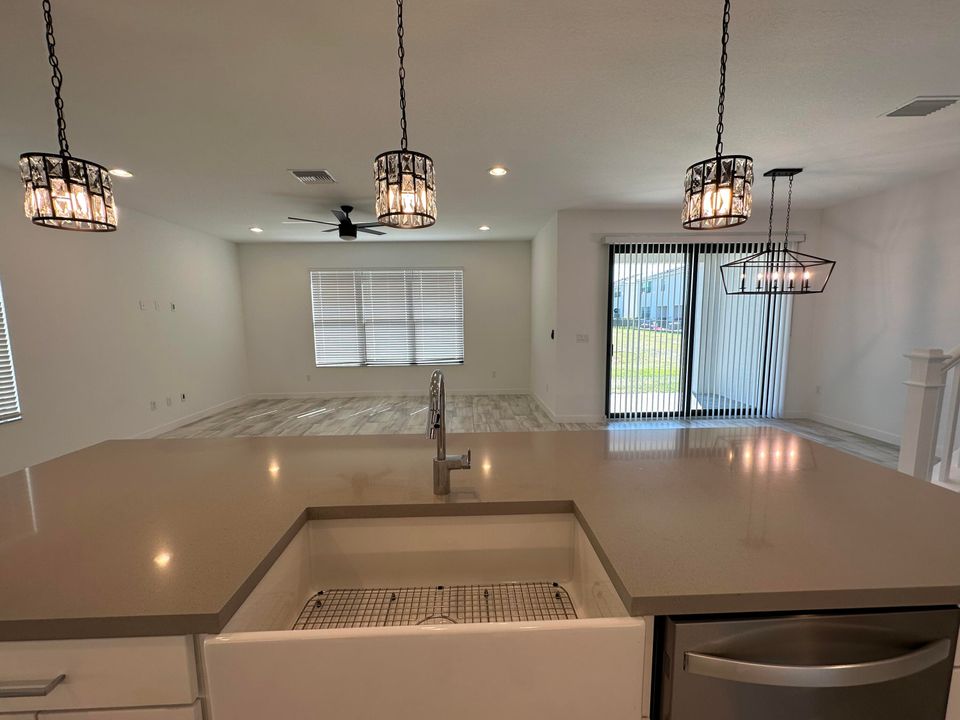 For Sale: $635,800 (3 beds, 2 baths, 2450 Square Feet)