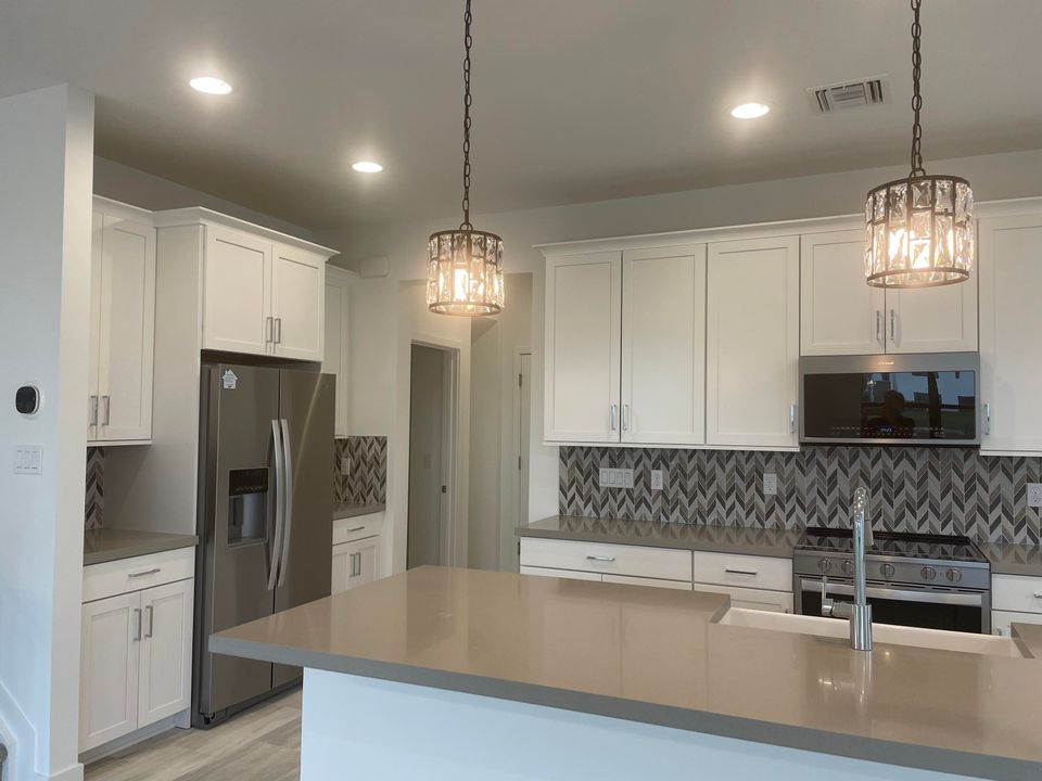 For Sale: $635,800 (3 beds, 2 baths, 2450 Square Feet)