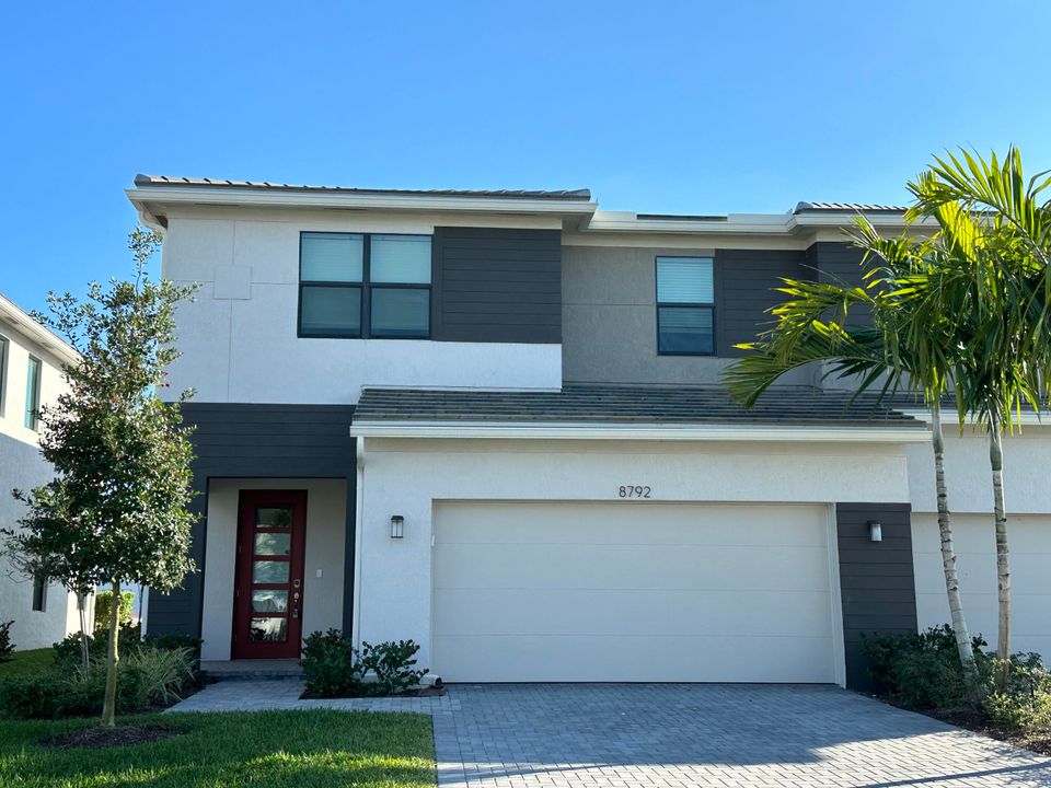 For Sale: $635,800 (3 beds, 2 baths, 2450 Square Feet)