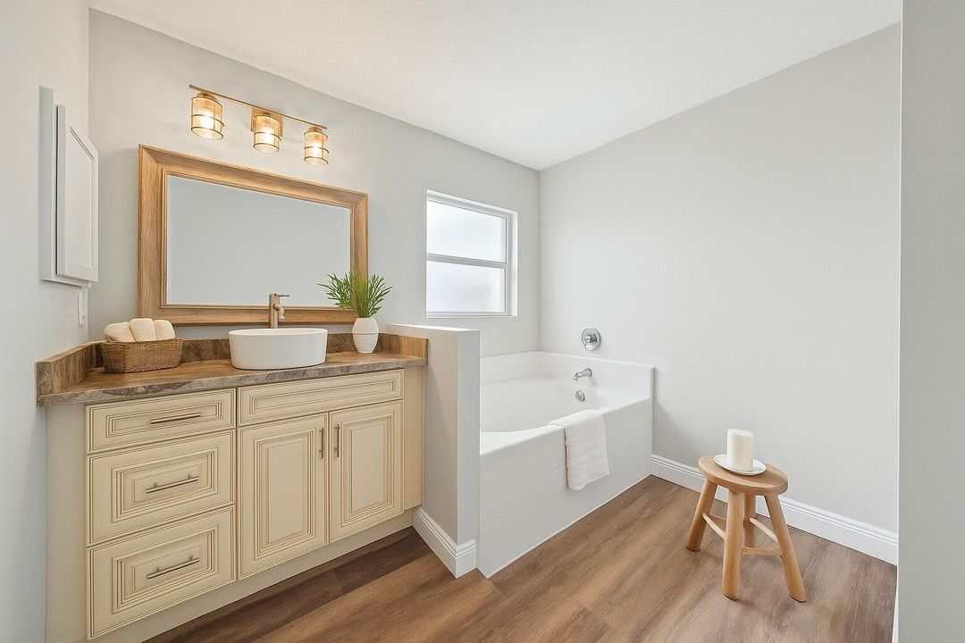 Activo con contrato: $550,000 (4 camas, 3 baños, 2493 Pies cuadrados)