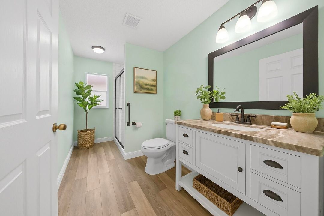 Activo con contrato: $550,000 (4 camas, 3 baños, 2493 Pies cuadrados)