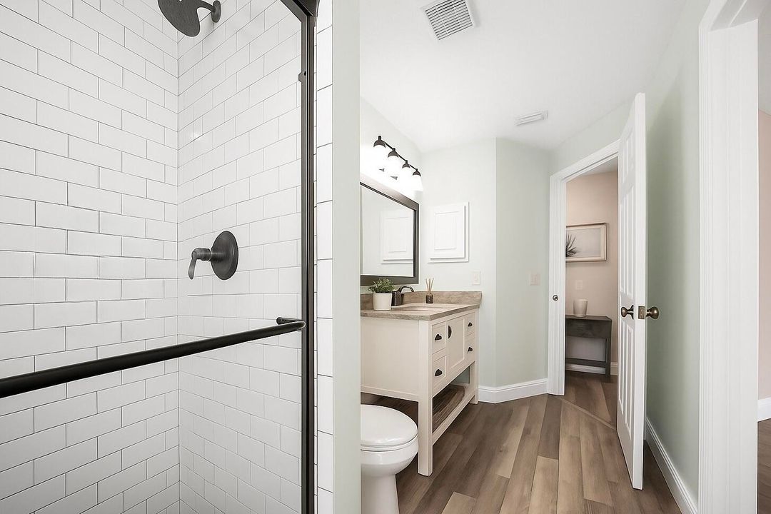 Activo con contrato: $550,000 (4 camas, 3 baños, 2493 Pies cuadrados)