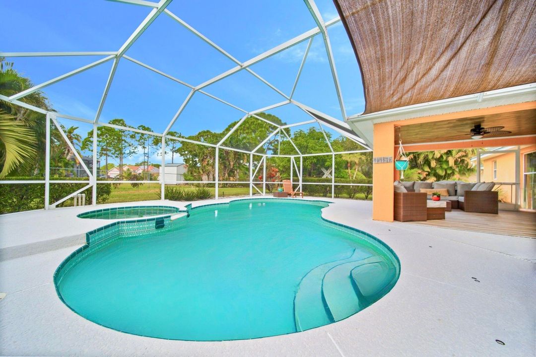 Activo con contrato: $550,000 (4 camas, 3 baños, 2493 Pies cuadrados)