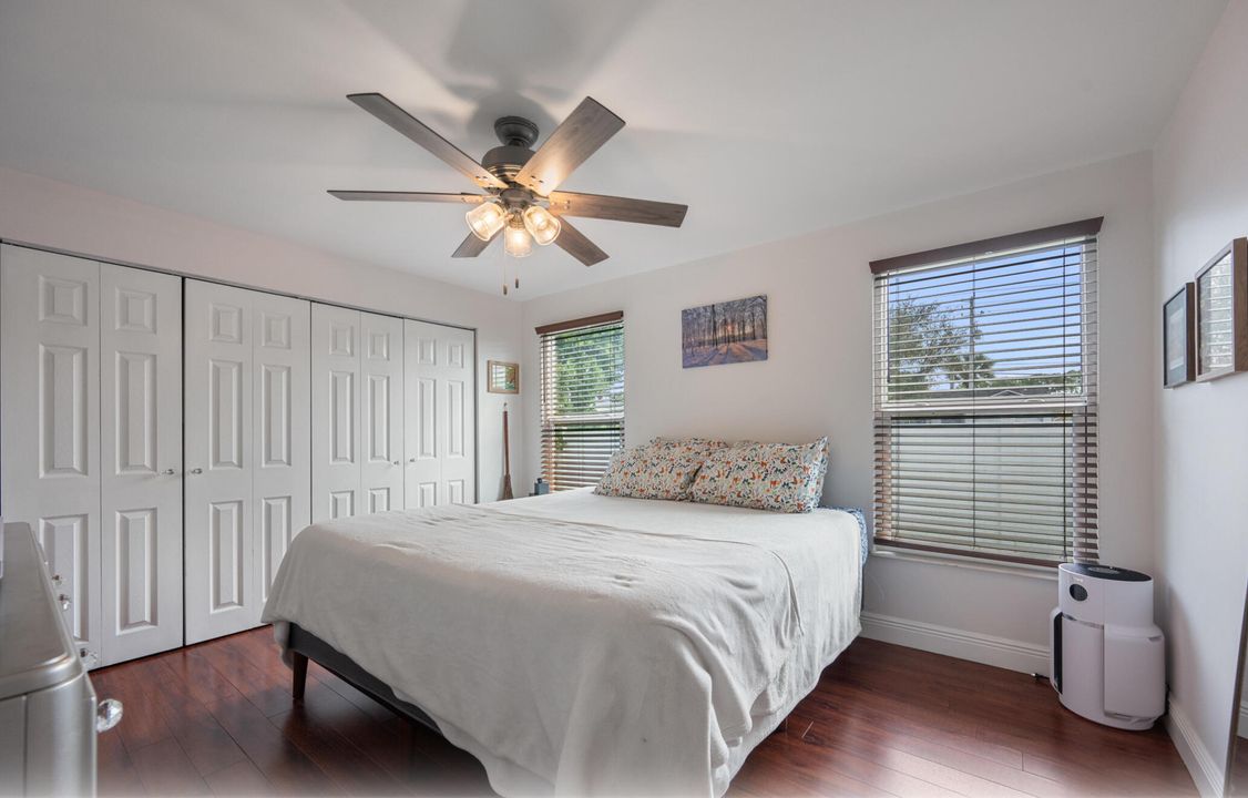 合同活跃: $519,900 (4 贝兹, 2 浴室, 1428 平方英尺)