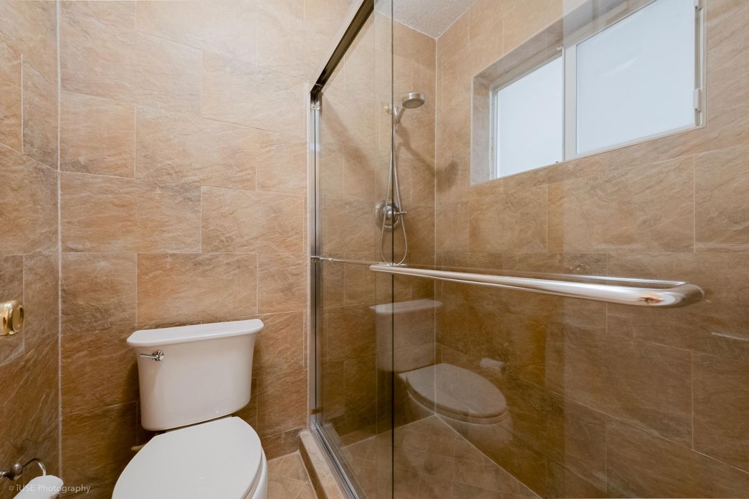 合同活跃: $699,999 (3 贝兹, 2 浴室, 1503 平方英尺)