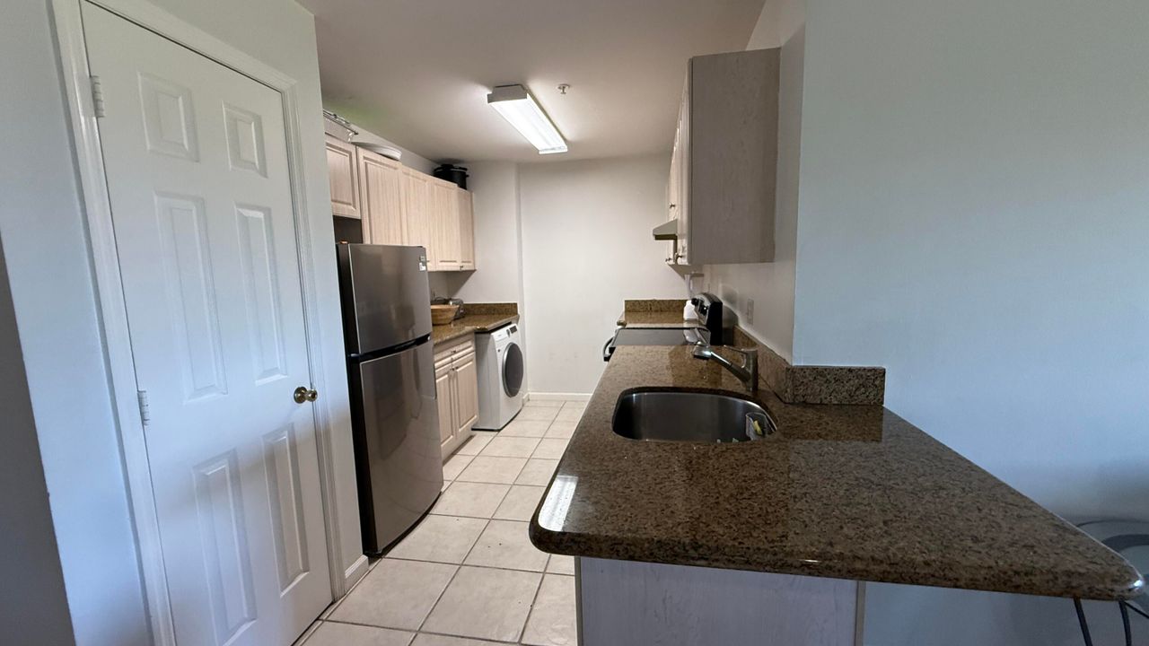 For Rent: $2,350 (3 beds, 2 baths, 1200 Square Feet)