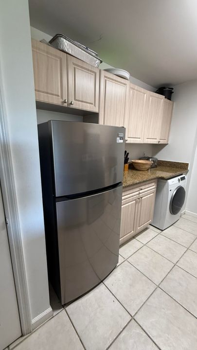 For Rent: $2,350 (3 beds, 2 baths, 1200 Square Feet)
