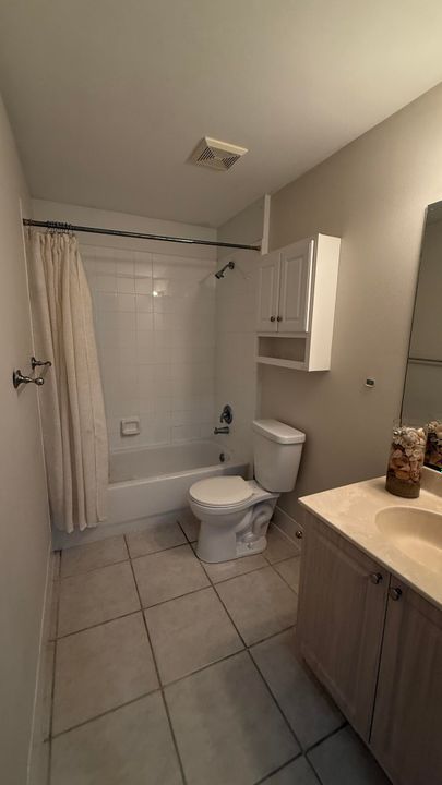 For Rent: $2,350 (3 beds, 2 baths, 1200 Square Feet)