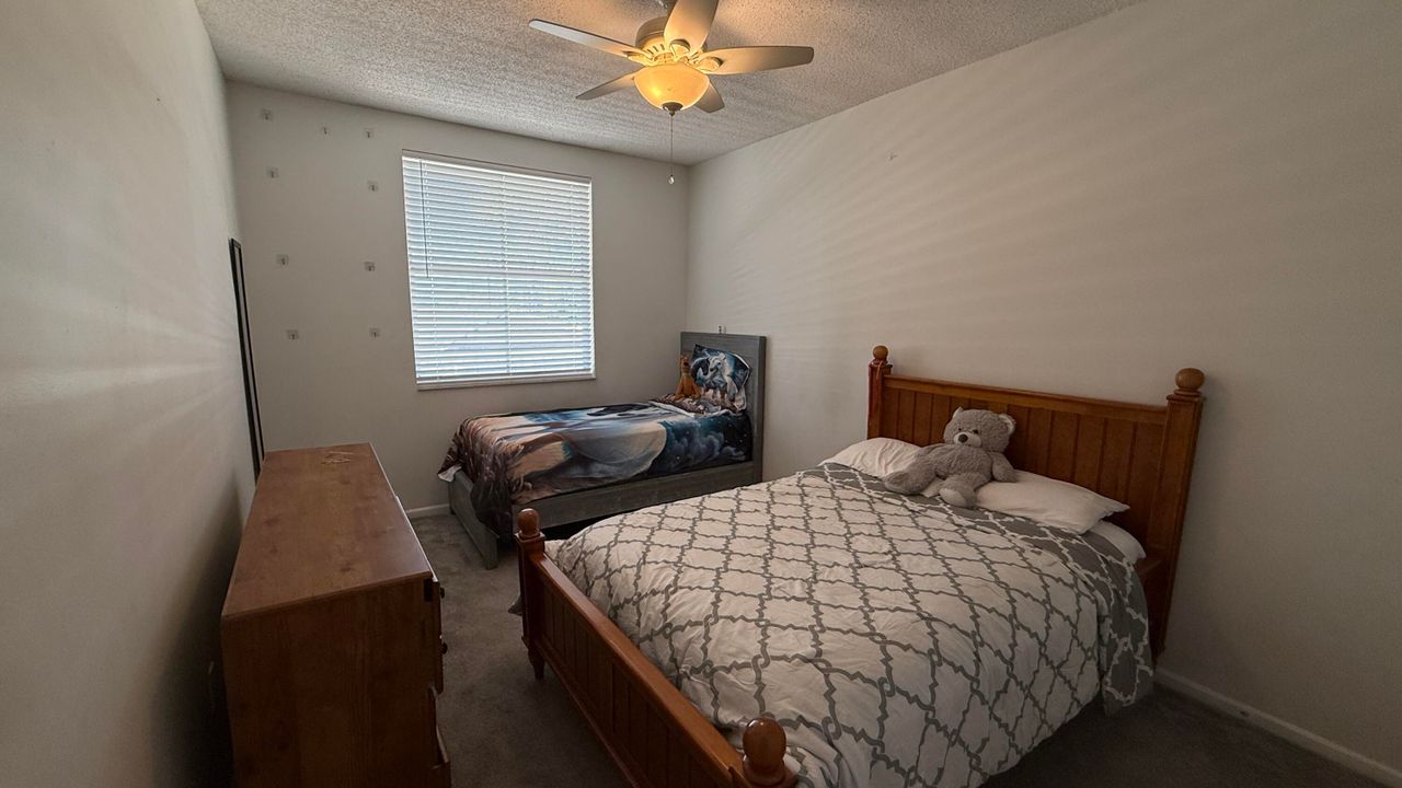 For Rent: $2,350 (3 beds, 2 baths, 1200 Square Feet)