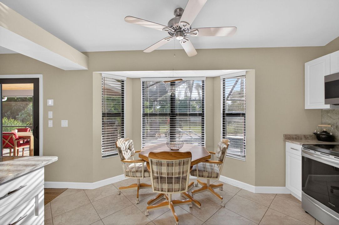 待售: $829,000 (4 贝兹, 2 浴室, 2052 平方英尺)