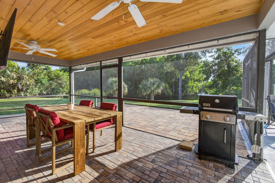 待售: $829,000 (4 贝兹, 2 浴室, 2052 平方英尺)