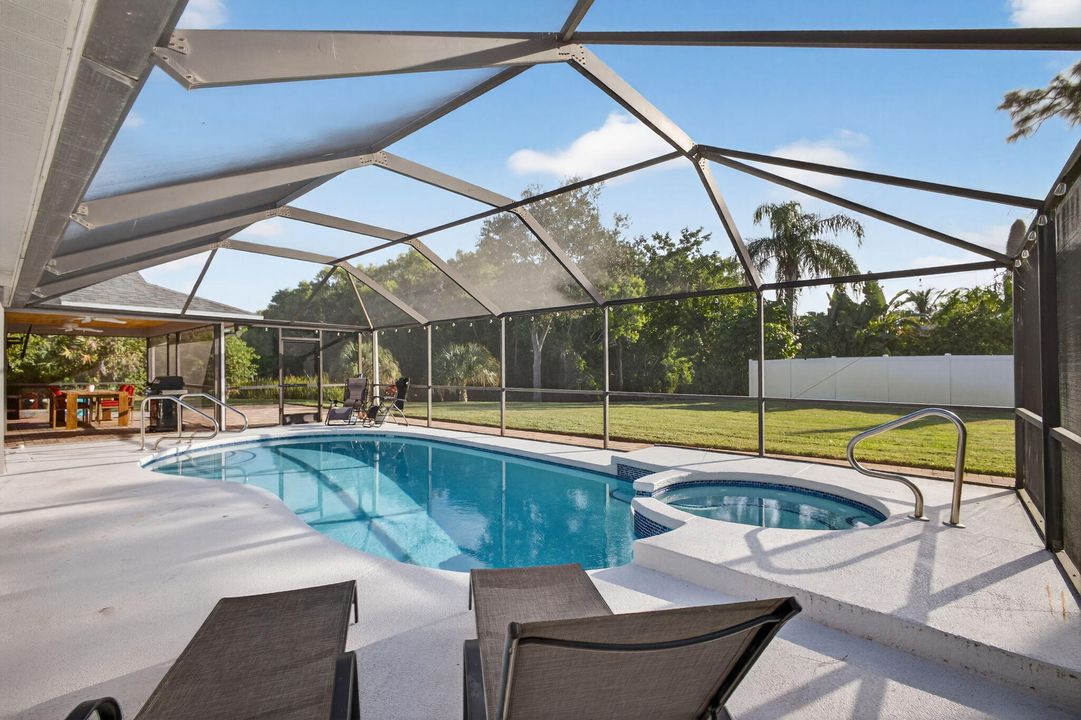 待售: $829,000 (4 贝兹, 2 浴室, 2052 平方英尺)