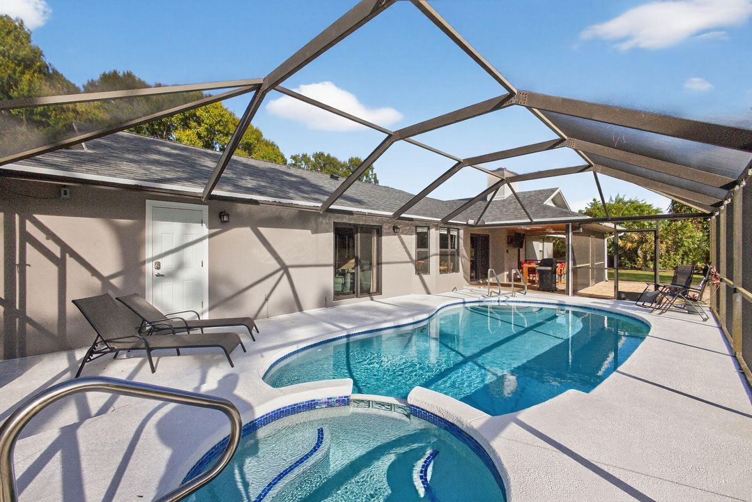 待售: $829,000 (4 贝兹, 2 浴室, 2052 平方英尺)