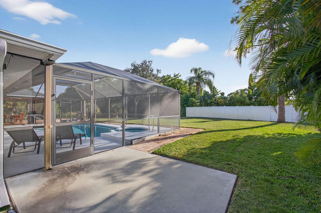 待售: $829,000 (4 贝兹, 2 浴室, 2052 平方英尺)