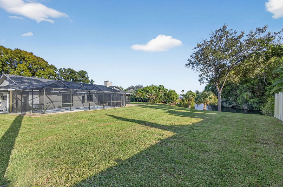 待售: $829,000 (4 贝兹, 2 浴室, 2052 平方英尺)