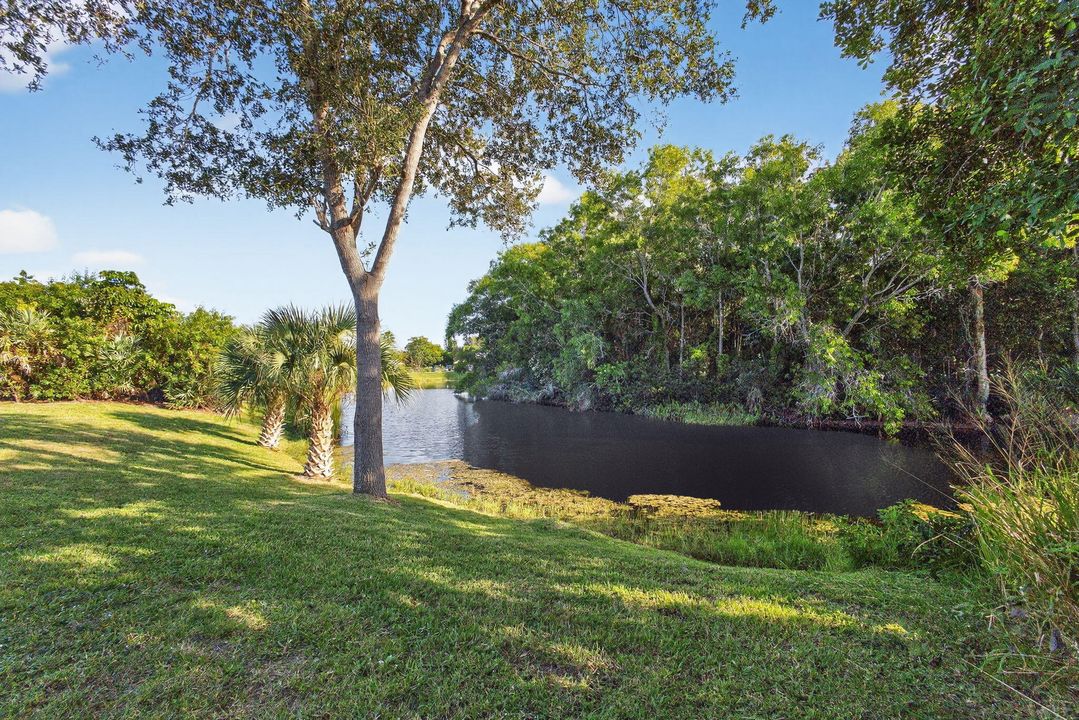 待售: $829,000 (4 贝兹, 2 浴室, 2052 平方英尺)