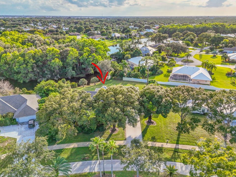 待售: $829,000 (4 贝兹, 2 浴室, 2052 平方英尺)