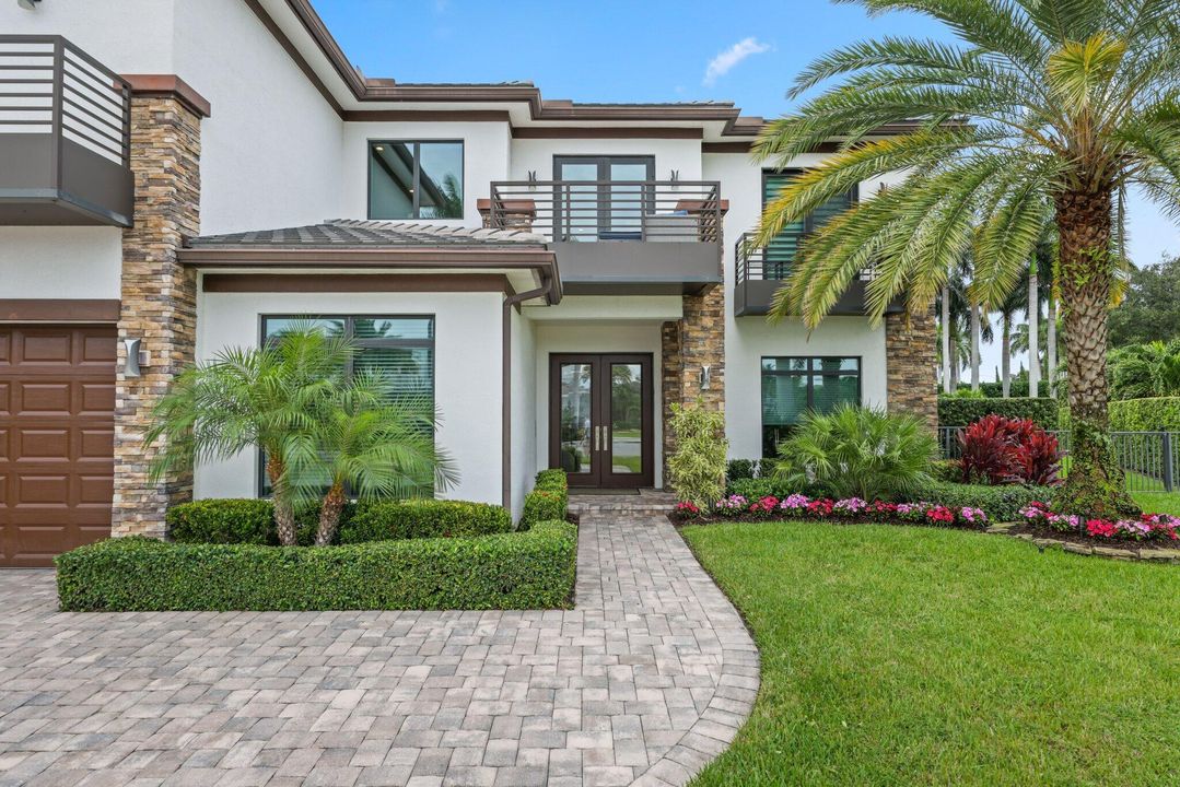 На продажу: $3,495,000 (6 спален, 5 ванн, 4966 Квадратных фут)