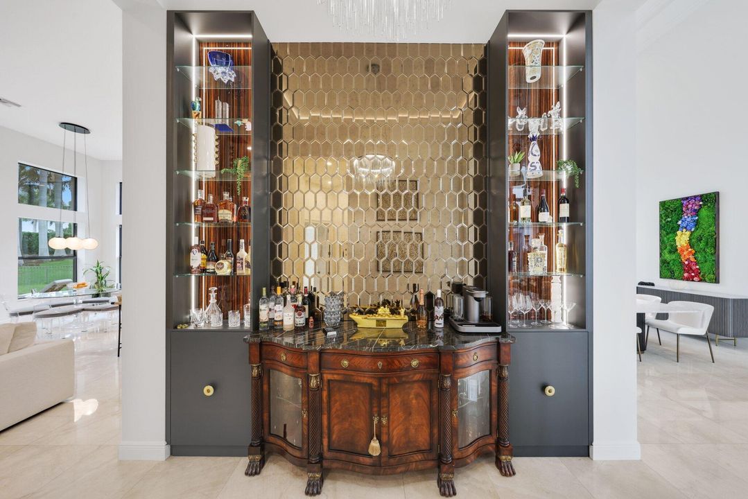 На продажу: $3,495,000 (6 спален, 5 ванн, 4966 Квадратных фут)