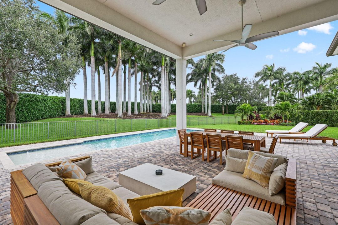 На продажу: $3,495,000 (6 спален, 5 ванн, 4966 Квадратных фут)