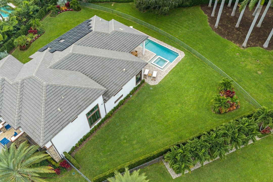 На продажу: $3,495,000 (6 спален, 5 ванн, 4966 Квадратных фут)