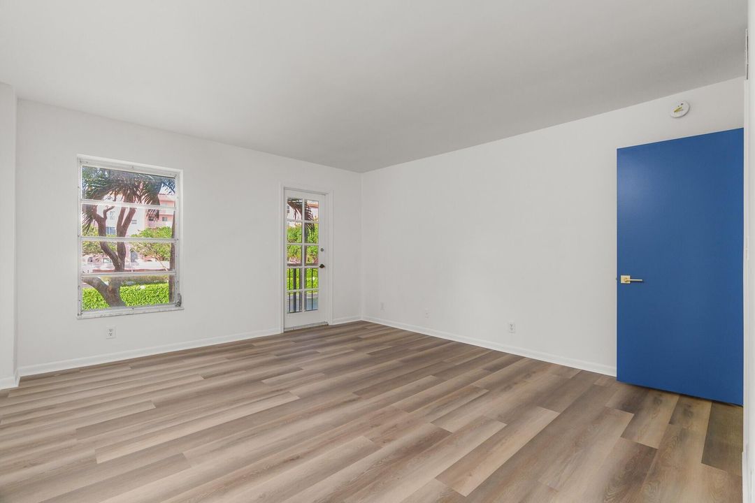 出租: $2,900 (2 贝兹, 2 浴室, 1093 平方英尺)