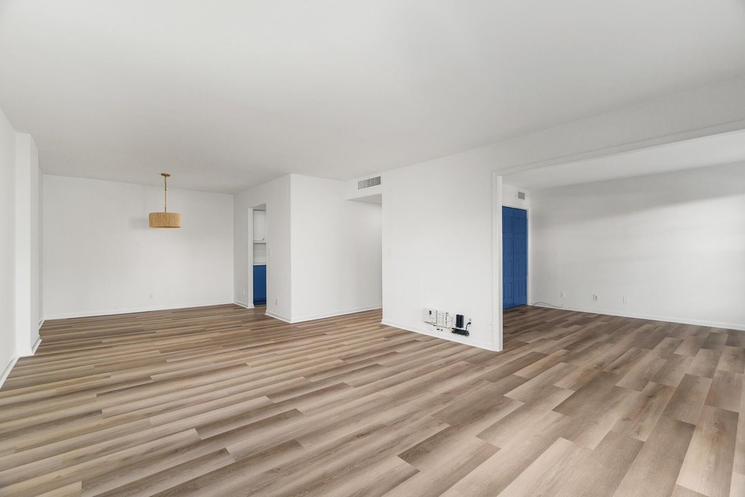 出租: $2,900 (2 贝兹, 2 浴室, 1093 平方英尺)