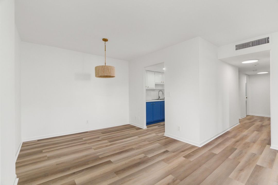 出租: $2,900 (2 贝兹, 2 浴室, 1093 平方英尺)