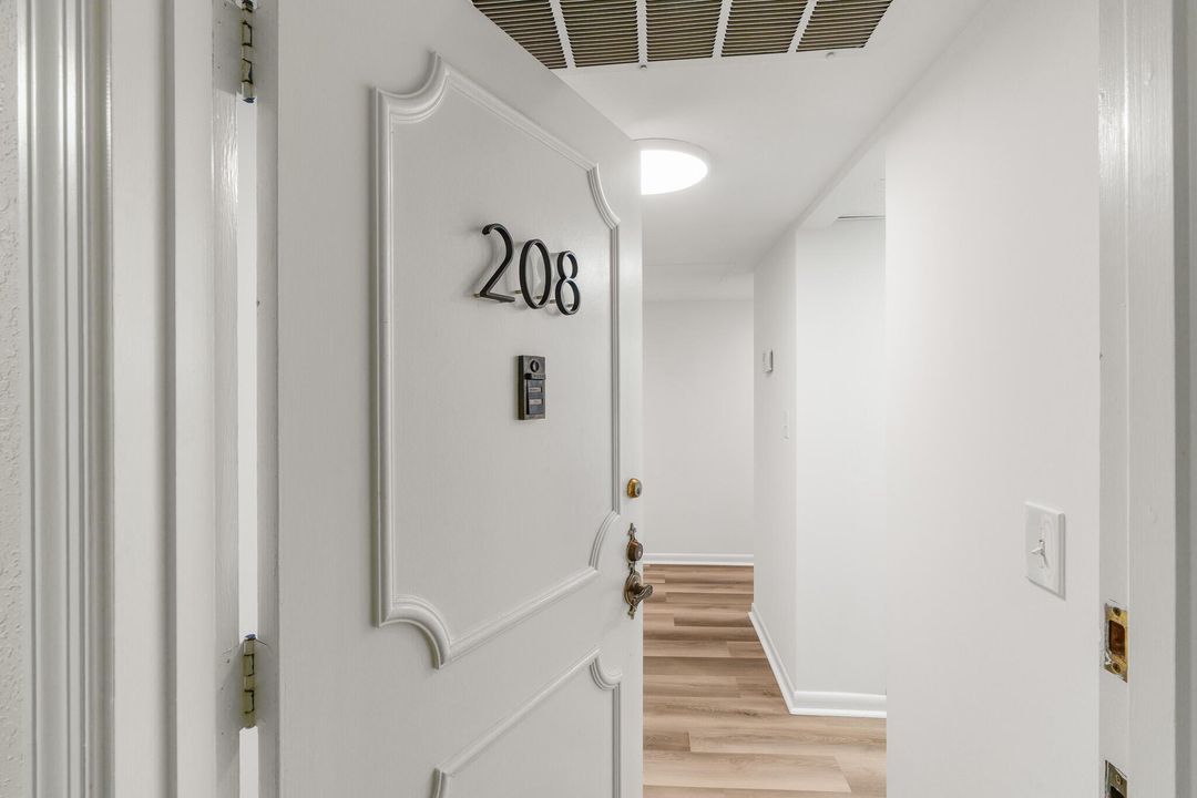 出租: $2,900 (2 贝兹, 2 浴室, 1093 平方英尺)