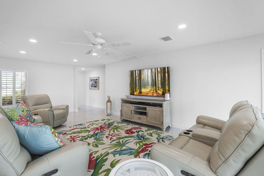 En Venta: $2,390,000 (4 camas, 3 baños, 2478 Pies cuadrados)