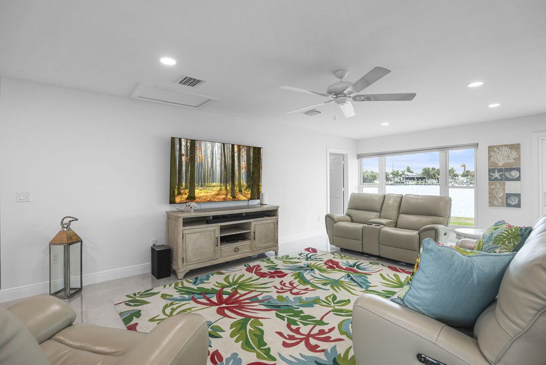 En Venta: $2,390,000 (4 camas, 3 baños, 2478 Pies cuadrados)