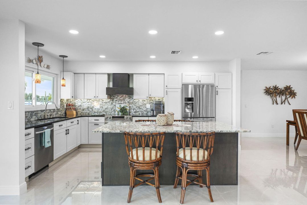 En Venta: $2,390,000 (4 camas, 3 baños, 2478 Pies cuadrados)