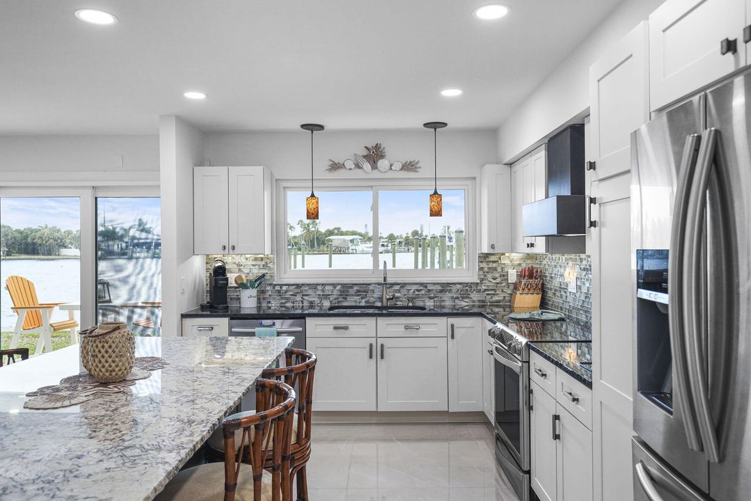 En Venta: $2,390,000 (4 camas, 3 baños, 2478 Pies cuadrados)