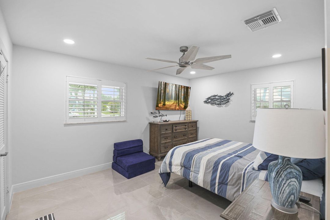 En Venta: $2,390,000 (4 camas, 3 baños, 2478 Pies cuadrados)