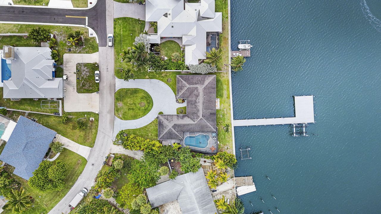 En Venta: $2,390,000 (4 camas, 3 baños, 2478 Pies cuadrados)