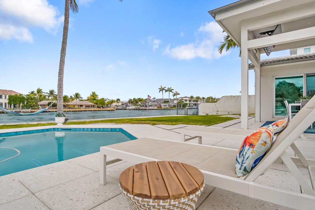 出租: $18,000 (3 贝兹, 2 浴室, 1914 平方英尺)