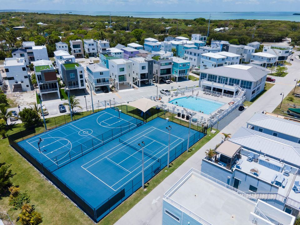 На продажу: $1,750,000 (3 спален, 2 ванн, 1737 Квадратных фут)