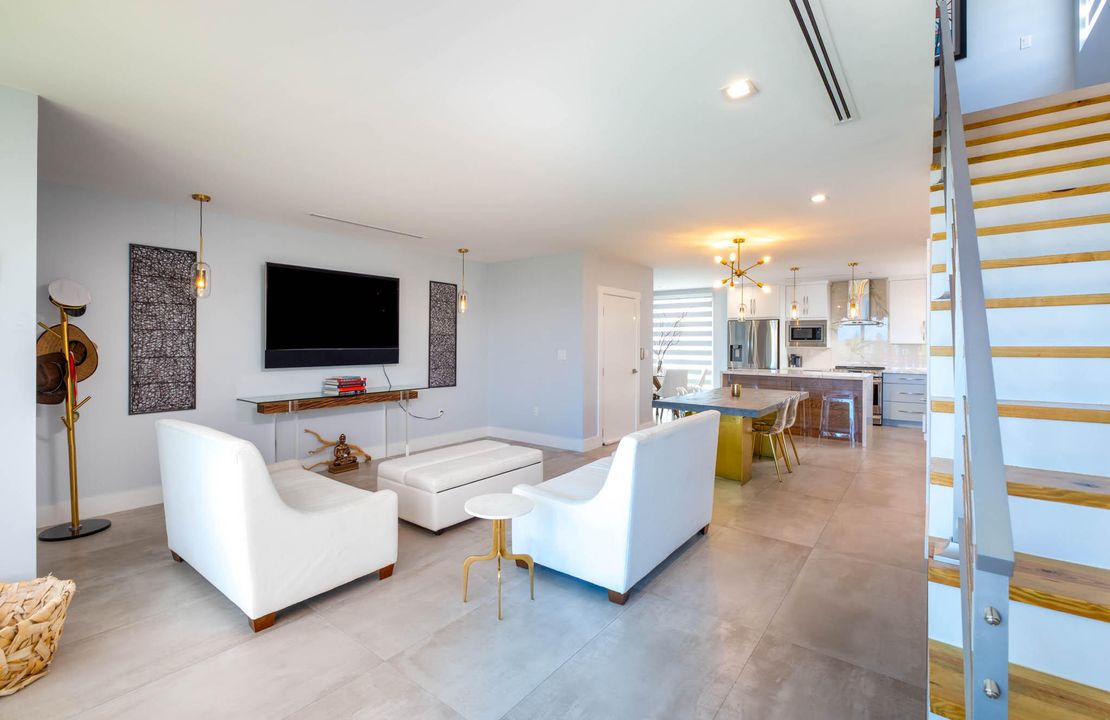 На продажу: $1,750,000 (3 спален, 2 ванн, 1737 Квадратных фут)