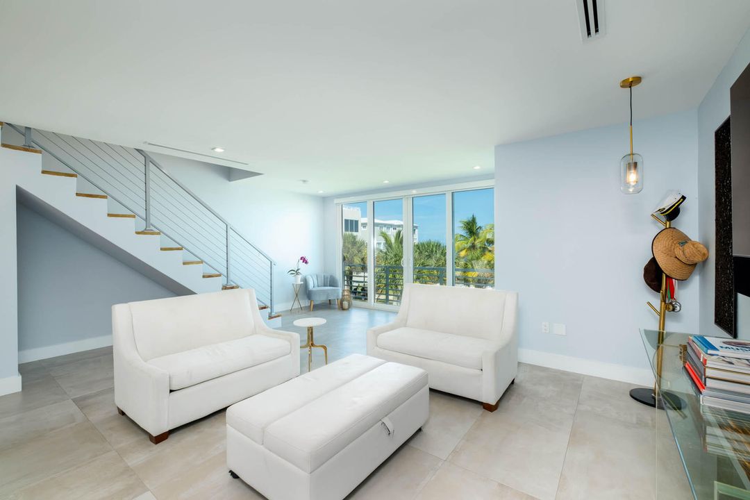 На продажу: $1,750,000 (3 спален, 2 ванн, 1737 Квадратных фут)