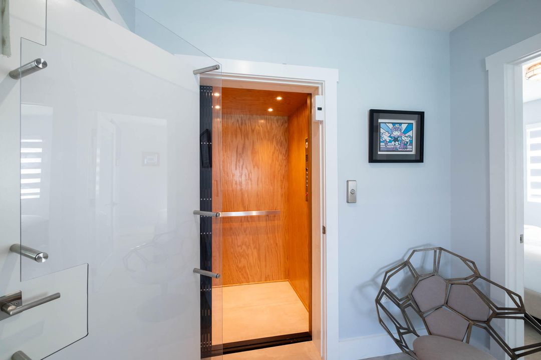 На продажу: $1,750,000 (3 спален, 2 ванн, 1737 Квадратных фут)