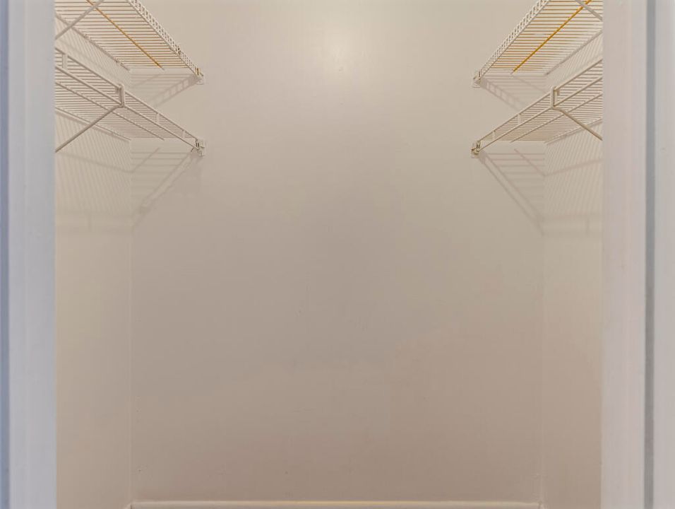 待售: $113,500 (2 贝兹, 2 浴室, 888 平方英尺)