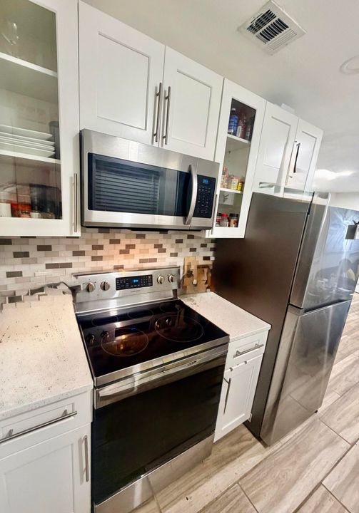 待售: $699,000 (0 贝兹, 0 浴室, 2012 平方英尺)