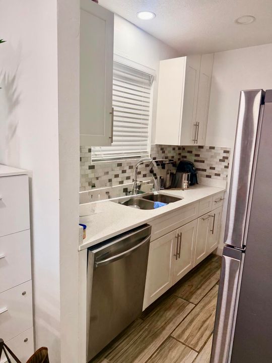 待售: $699,000 (0 贝兹, 0 浴室, 2012 平方英尺)