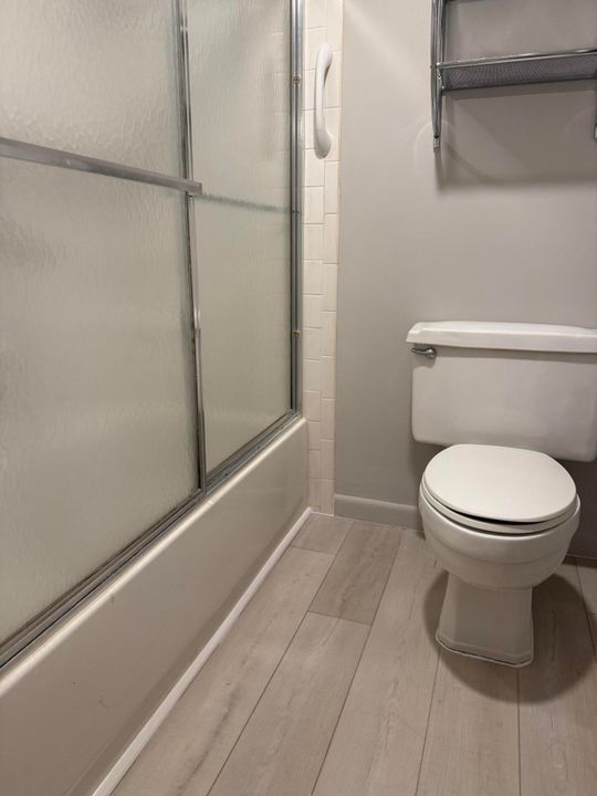 Active With Contract: $205,000 (2 beds, 2 baths, 1216 Square Feet)