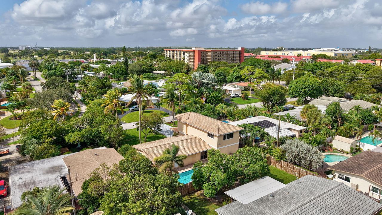 待售: $910,000 (4 贝兹, 3 浴室, 2717 平方英尺)