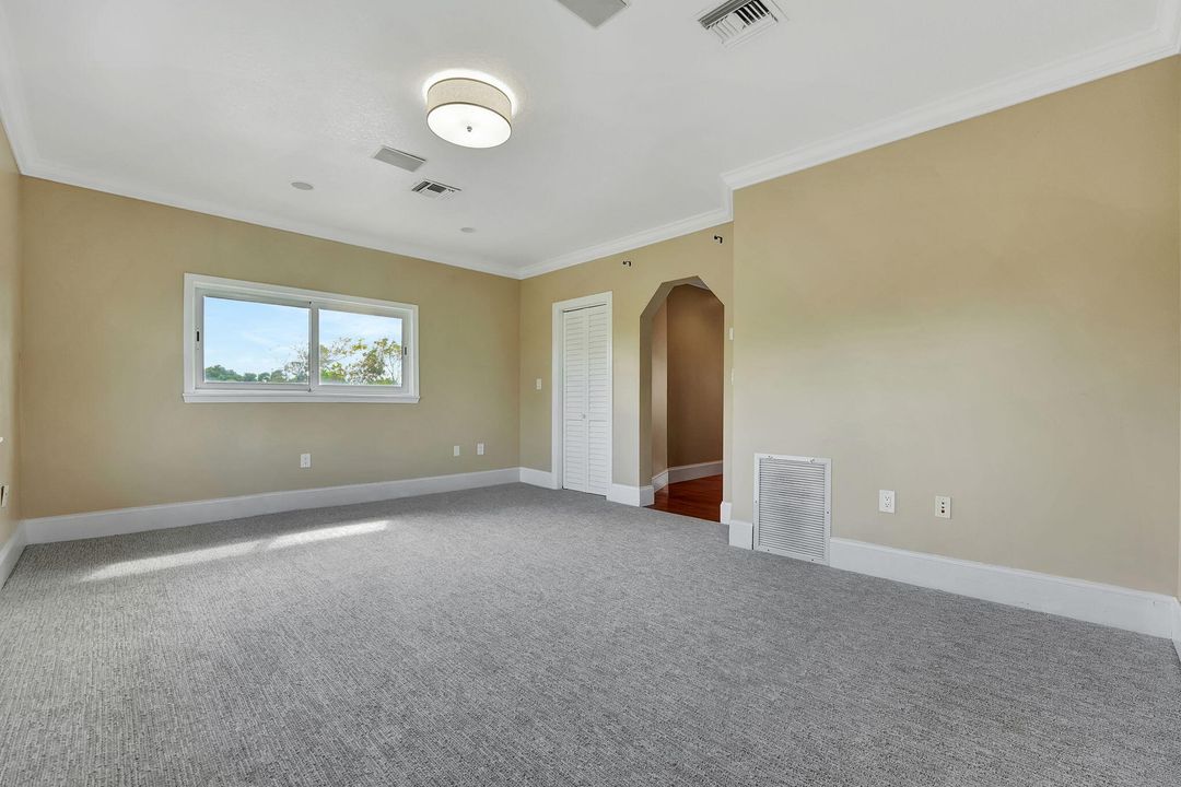 待售: $910,000 (4 贝兹, 3 浴室, 2717 平方英尺)